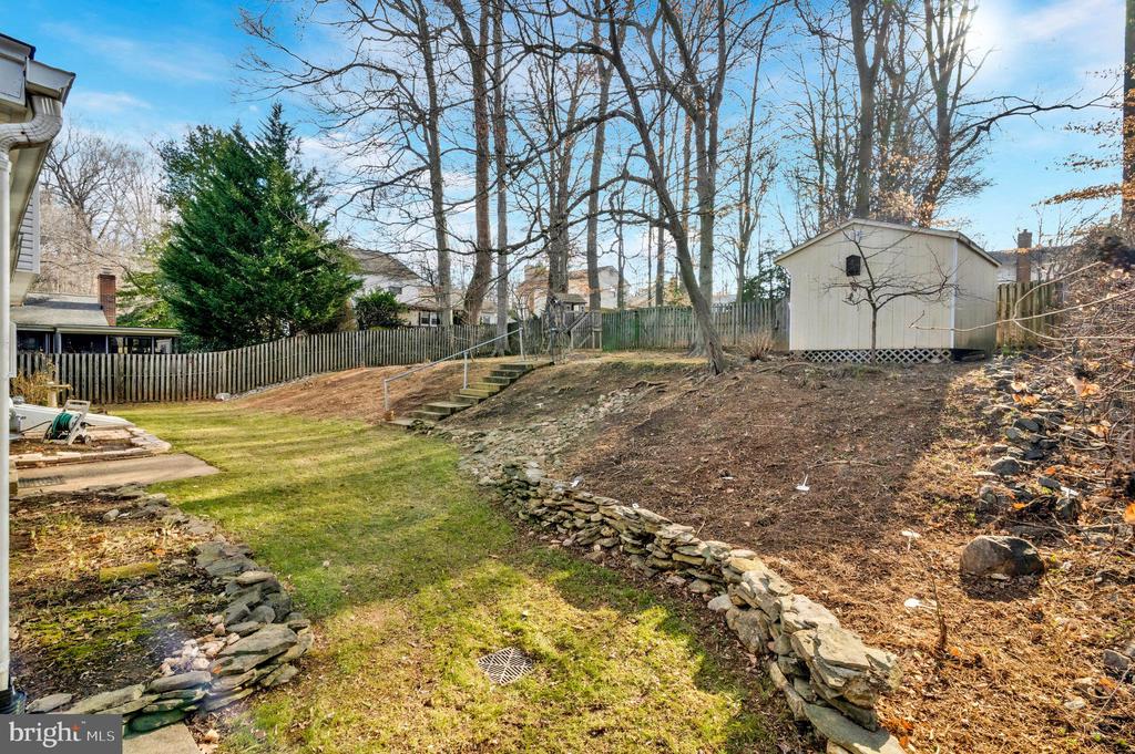 9023 Brook Ford Rd
