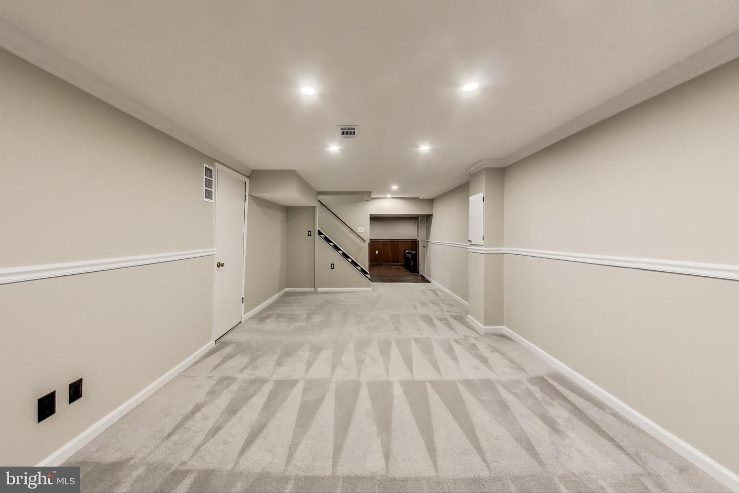 9023 Brook Ford Rd