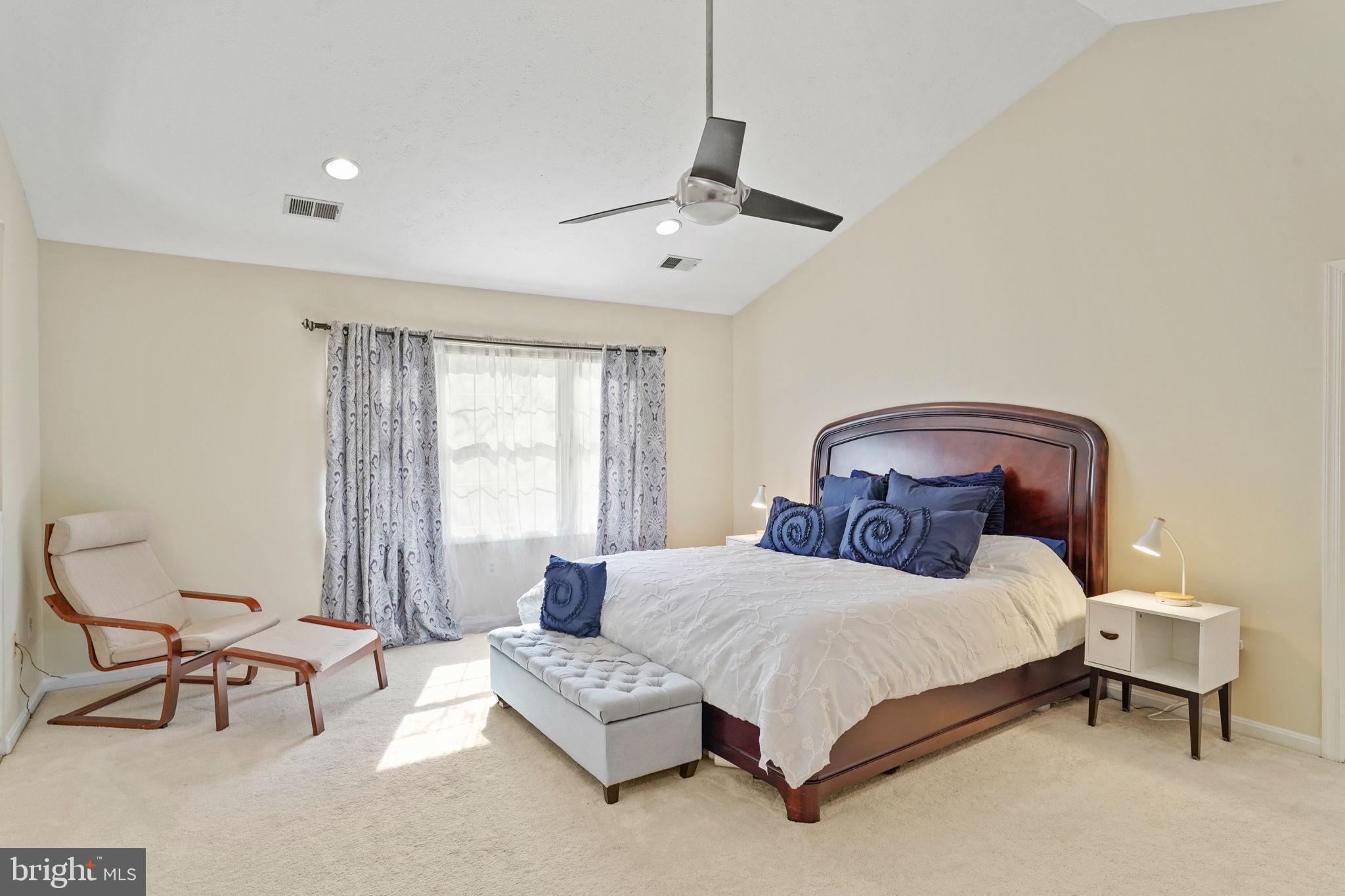 9403 Wooded Glen Ave