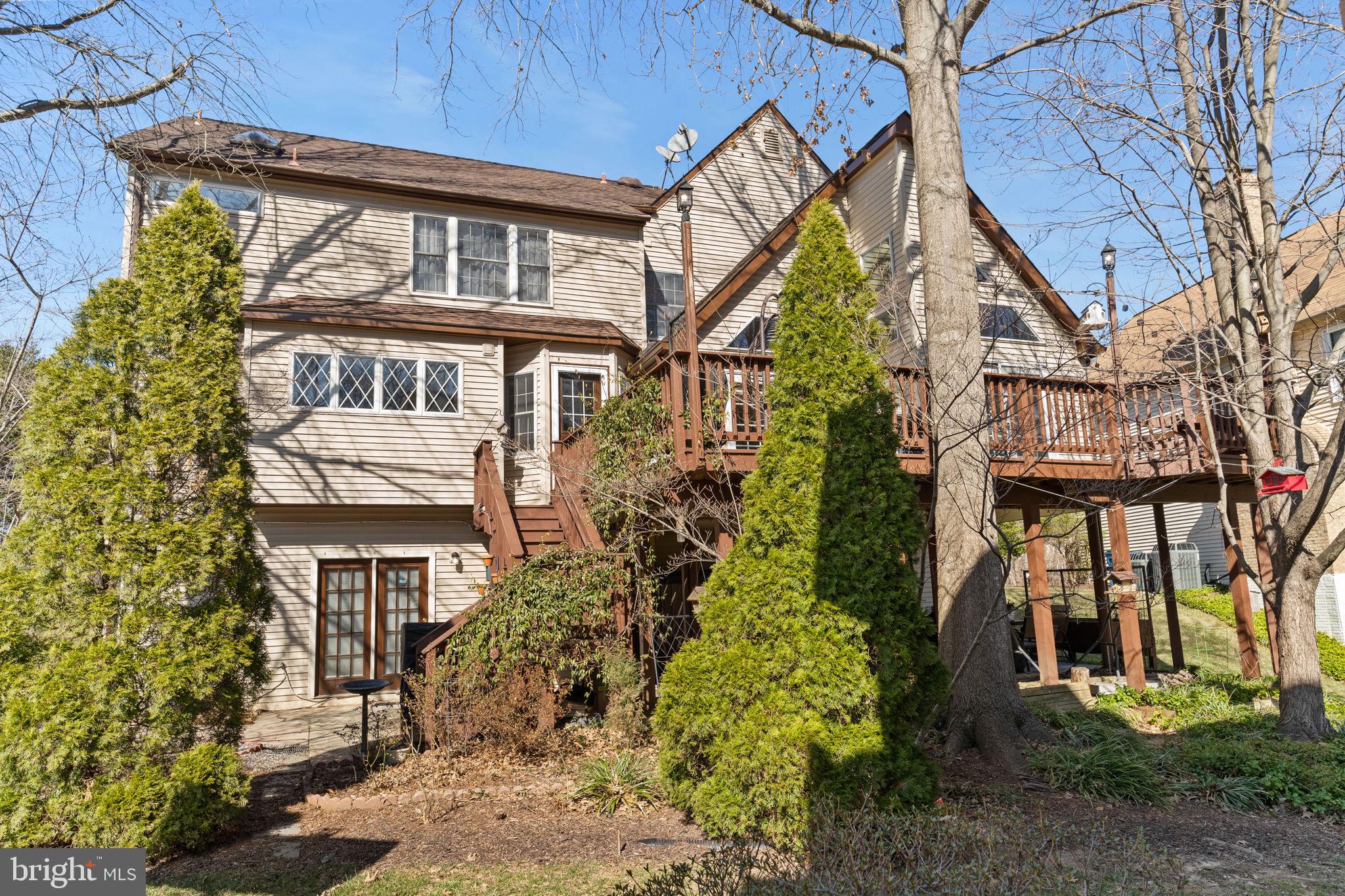 9403 Wooded Glen Ave