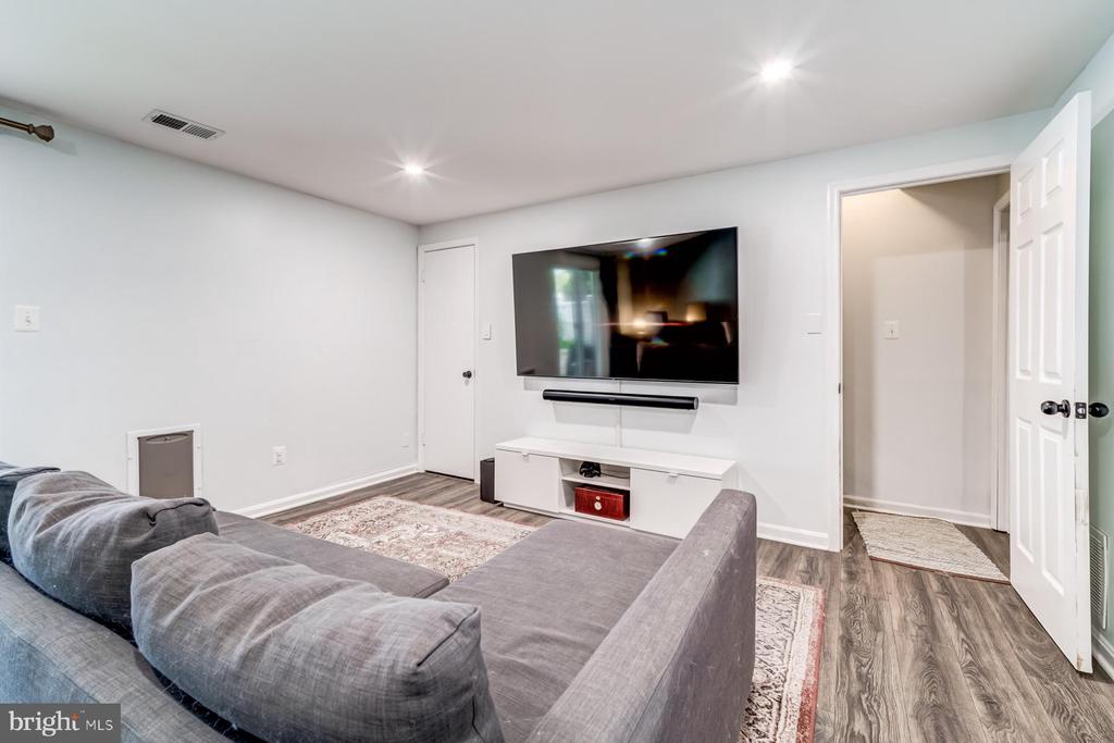 6189 WILD VALLEY CT