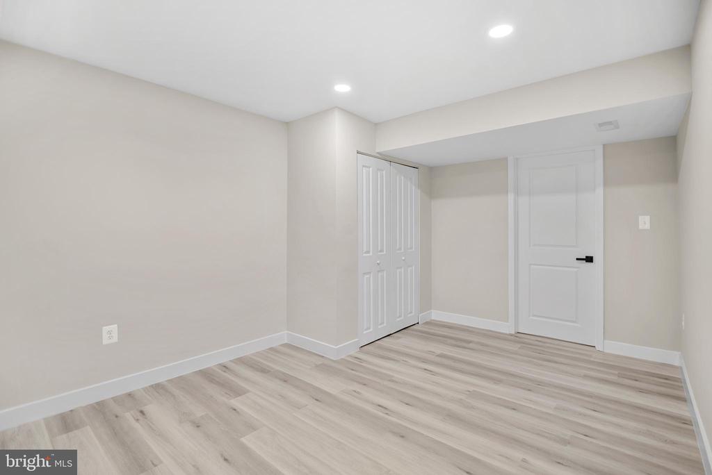 7313 Bonniemill Ln