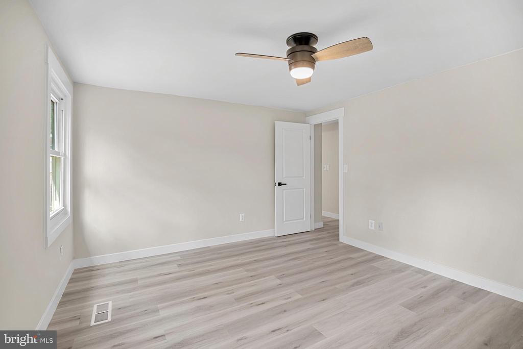 7313 Bonniemill Ln