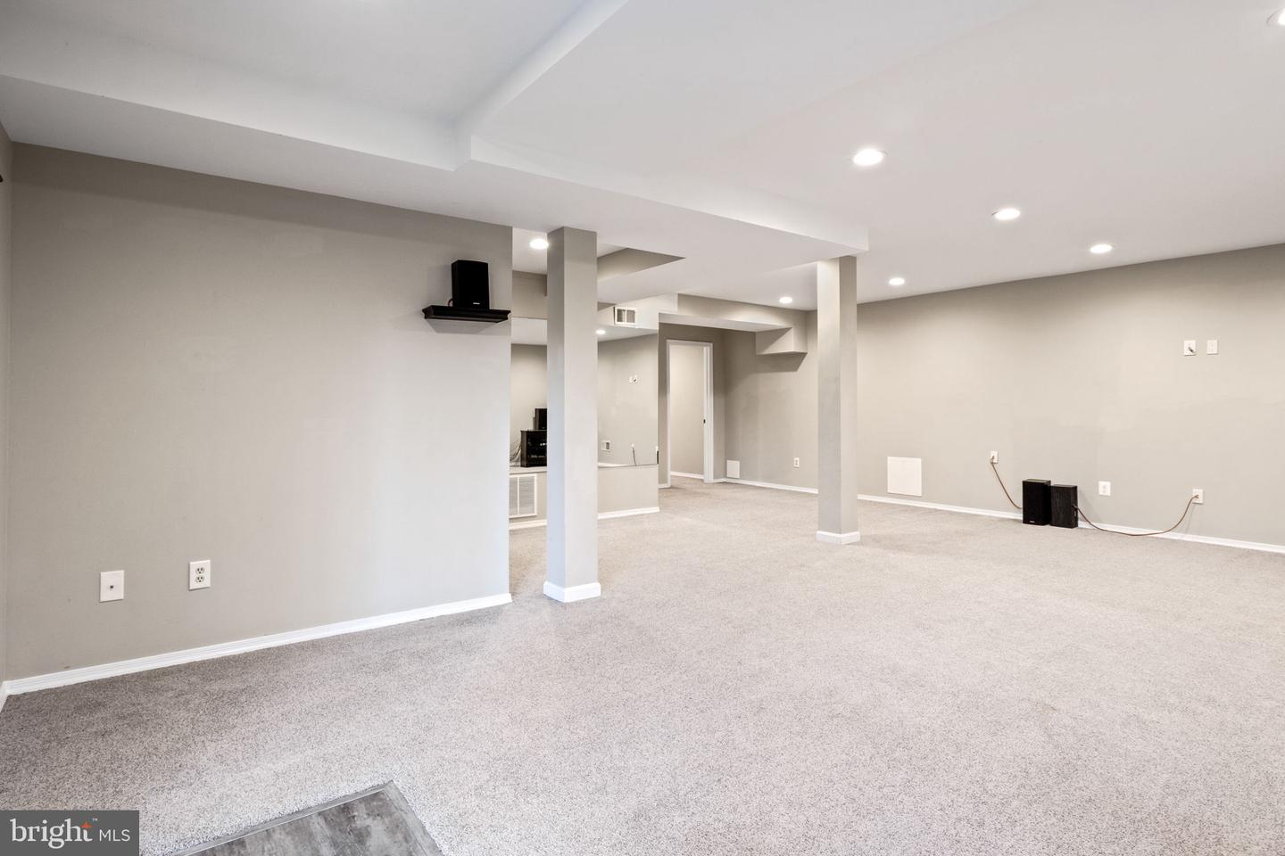 12717 Melville Ln