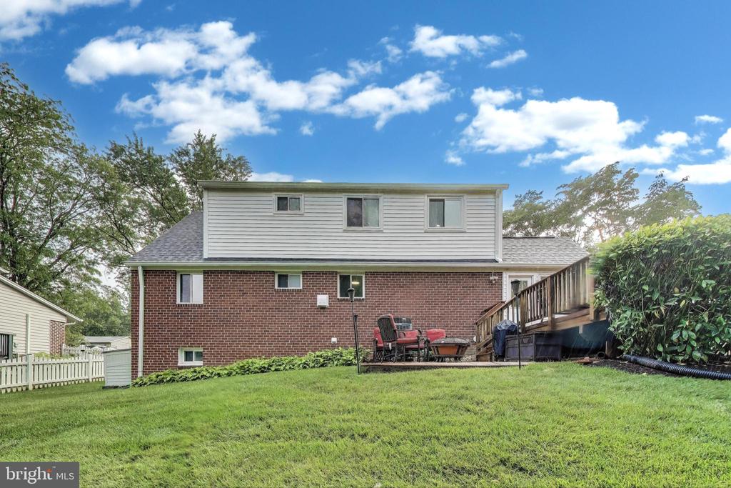 5523 Ventnor Ln