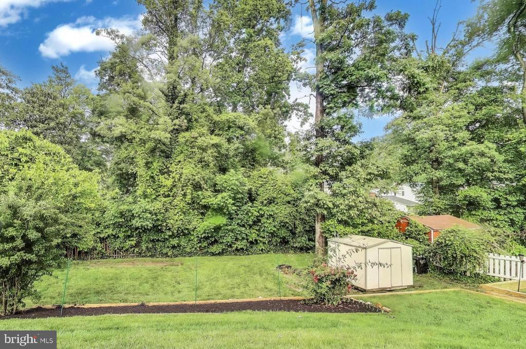 5523 Ventnor Ln