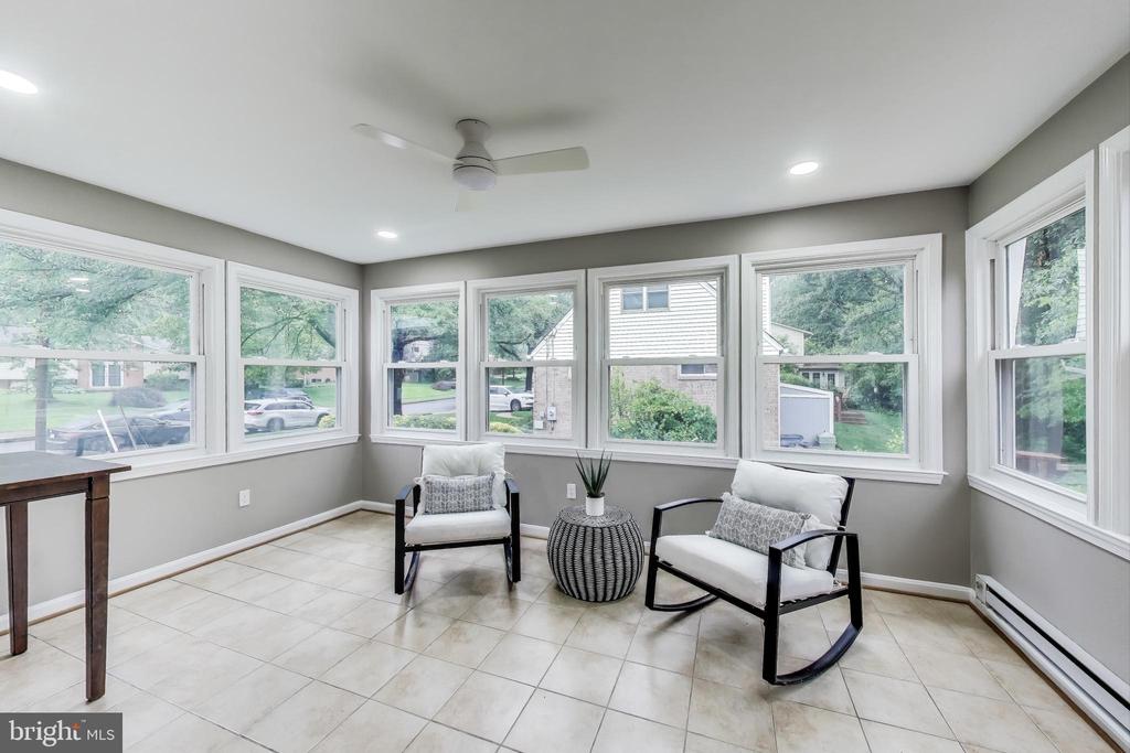 5523 Ventnor Ln