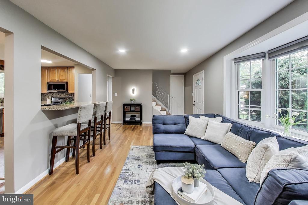 5523 Ventnor Ln