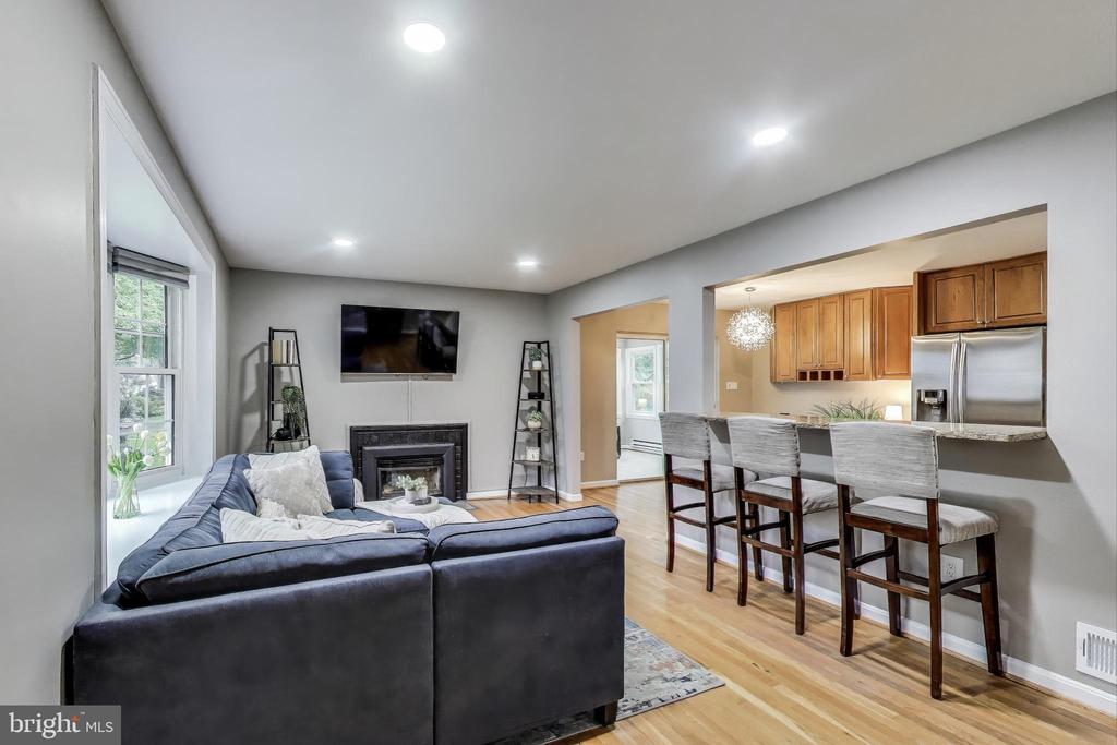 5523 Ventnor Ln