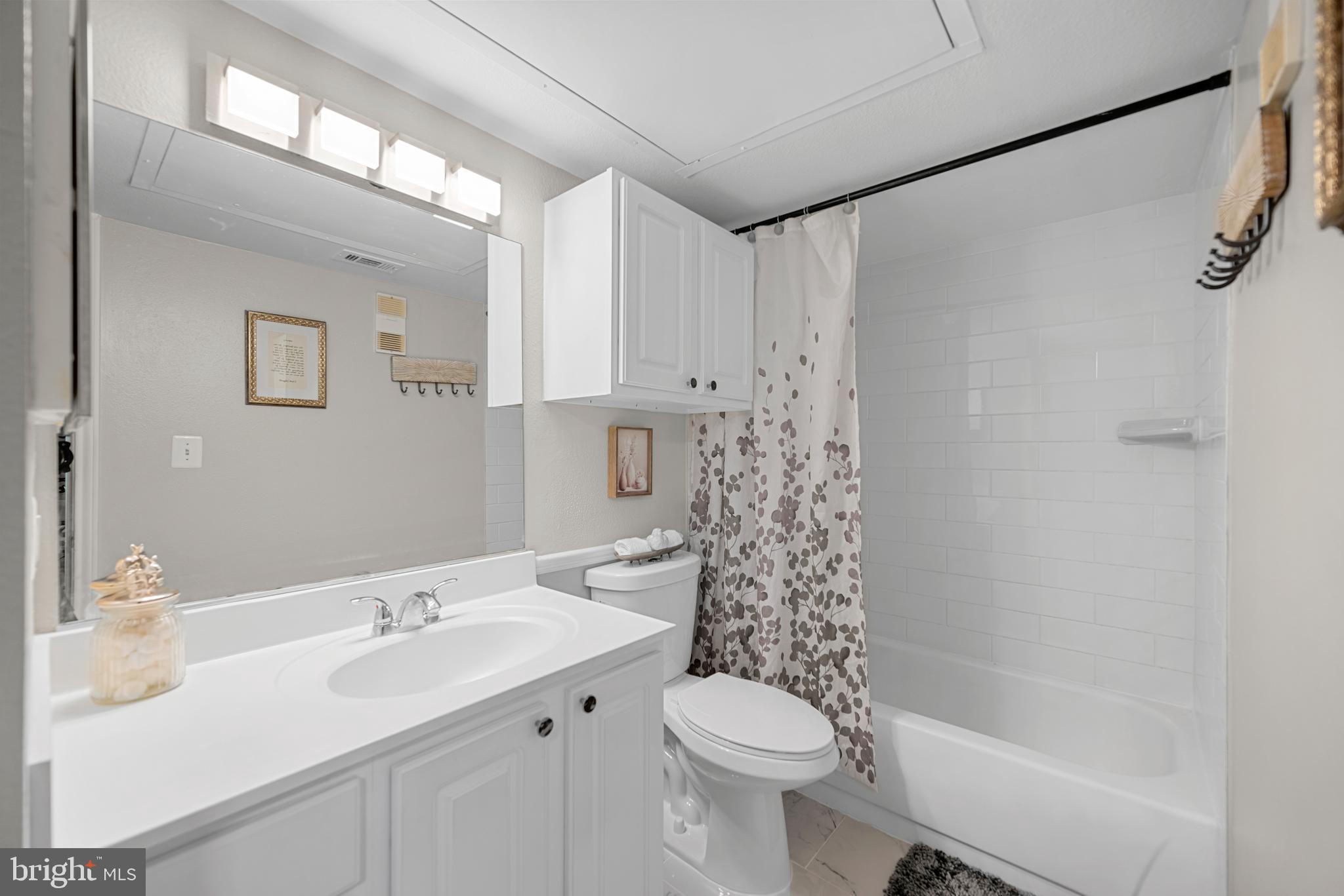 12152 PENDERVIEW TER #1332