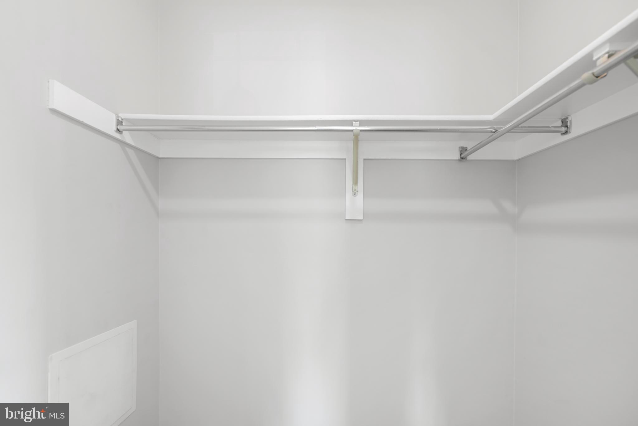 7826 Harrowgate Cir #120