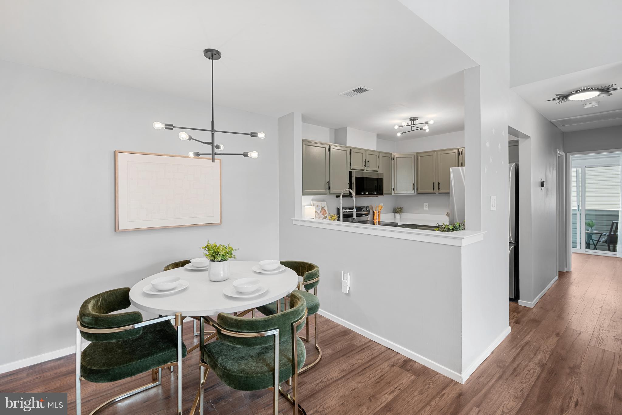 7826 Harrowgate Cir #120