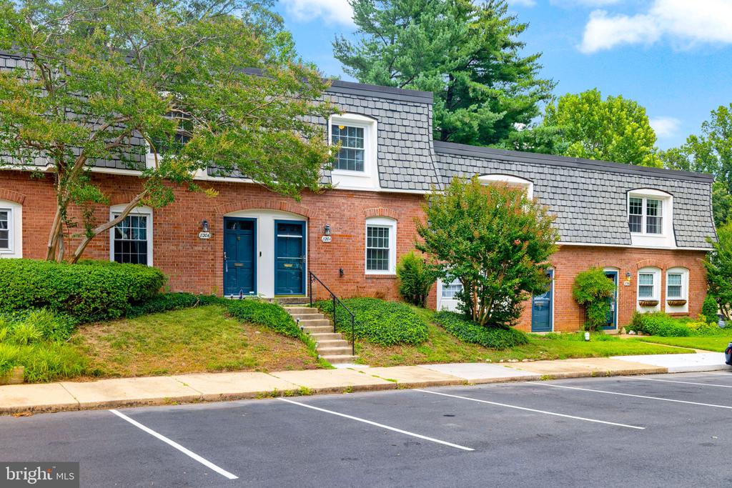 8204 Tory Rd #136