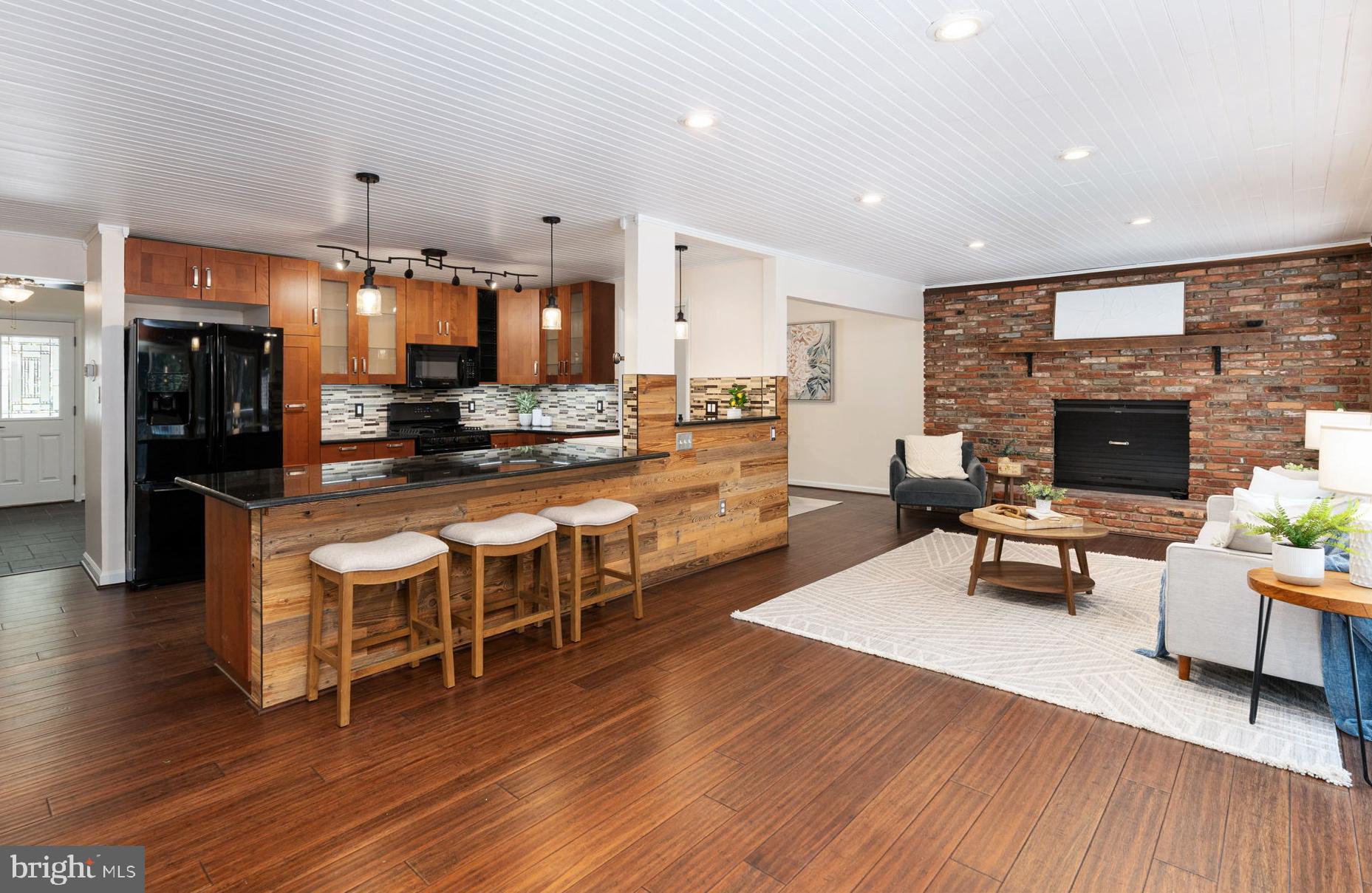 2401 Wittington Blvd