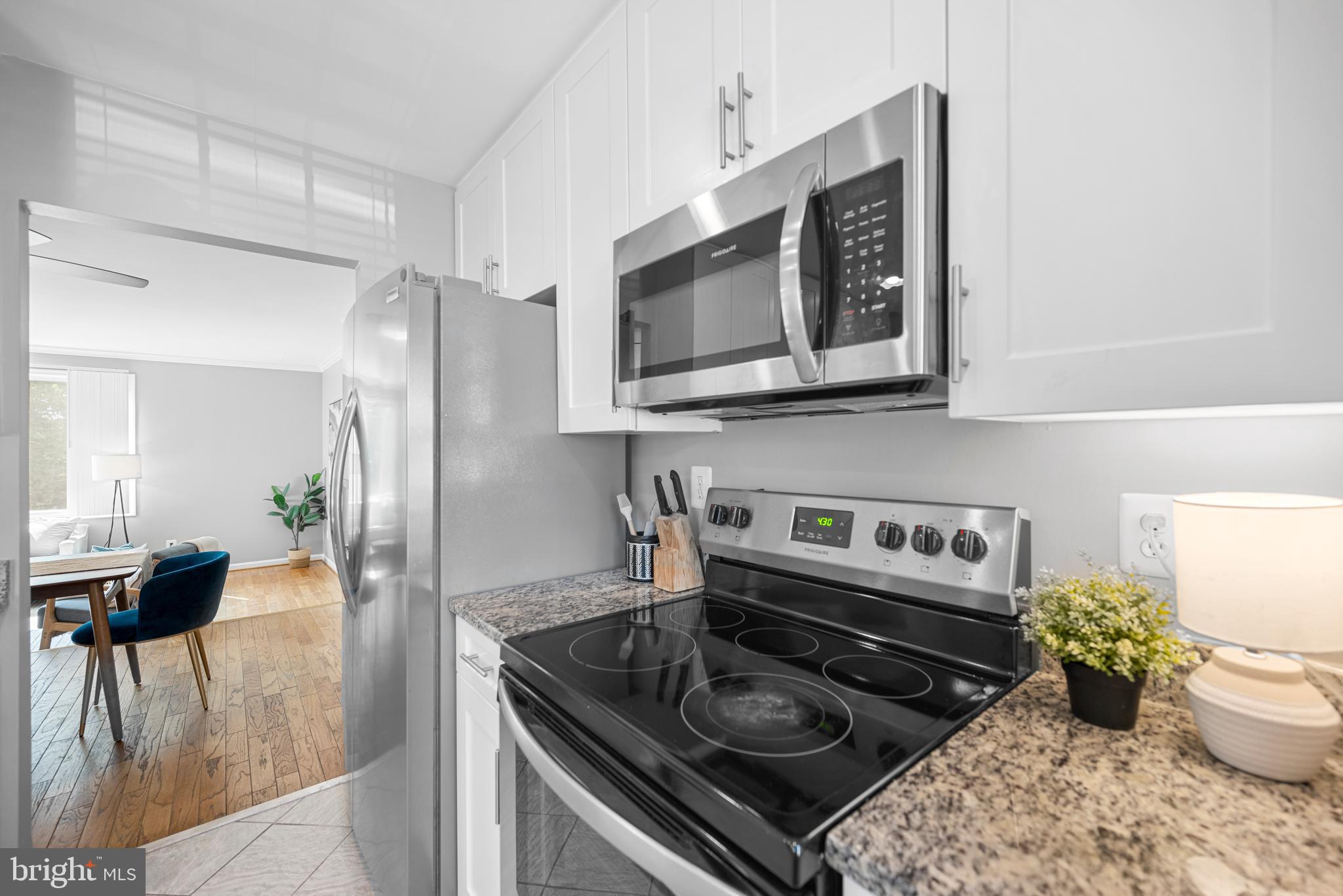 8220 Stationhouse Ct