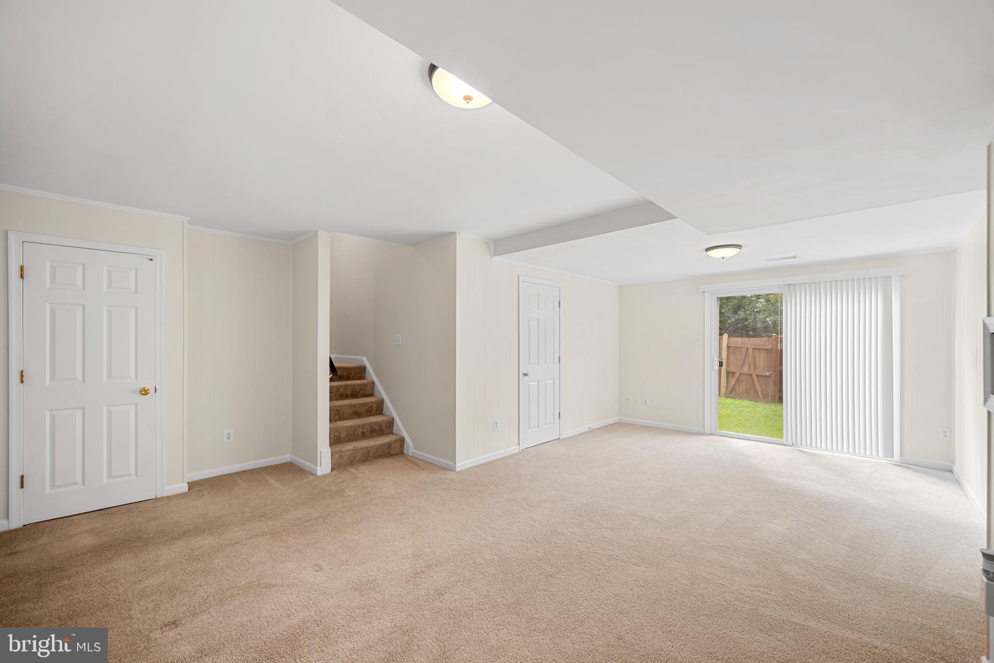 8220 Stationhouse Ct