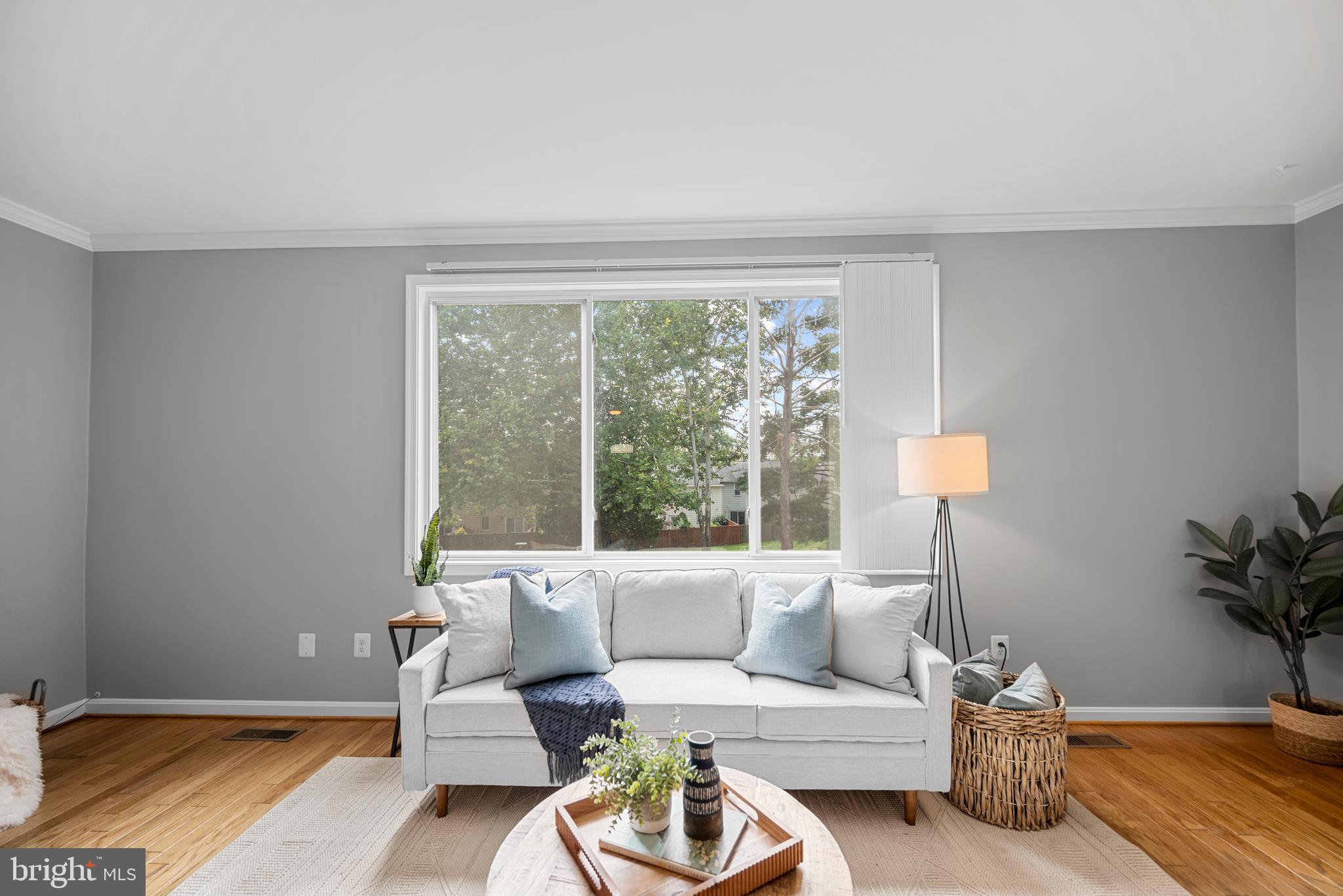 8220 Stationhouse Ct