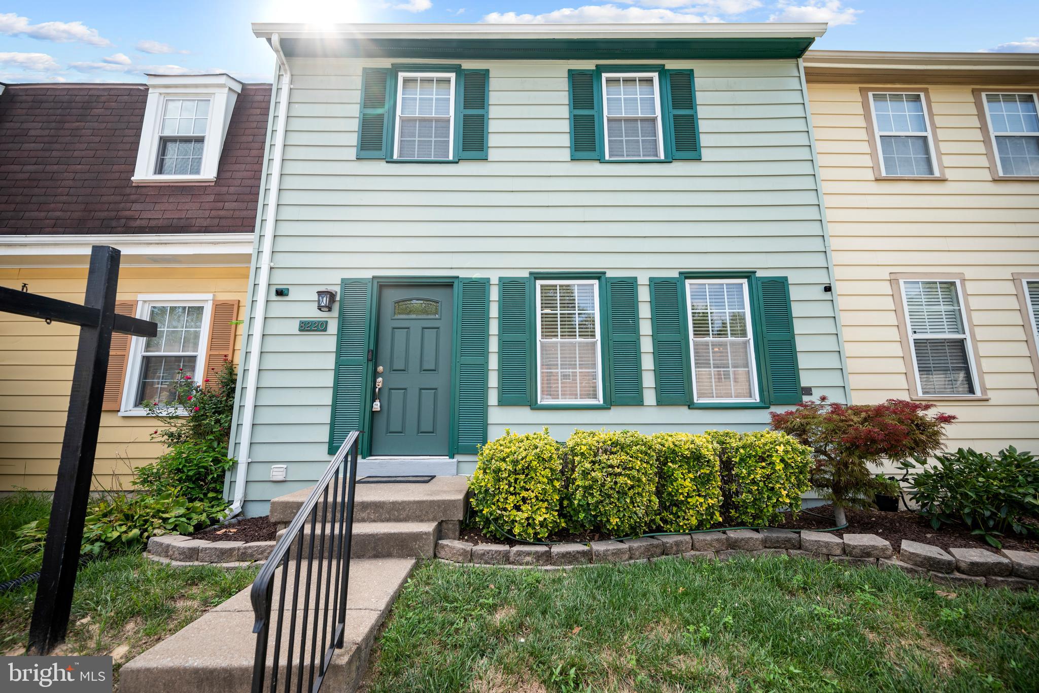 8220 Stationhouse Ct