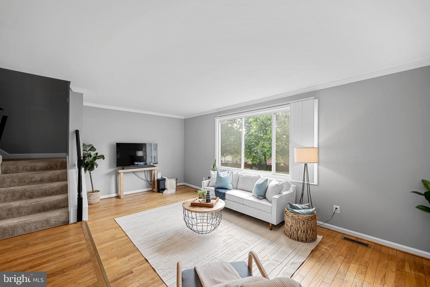 8220 Stationhouse Ct