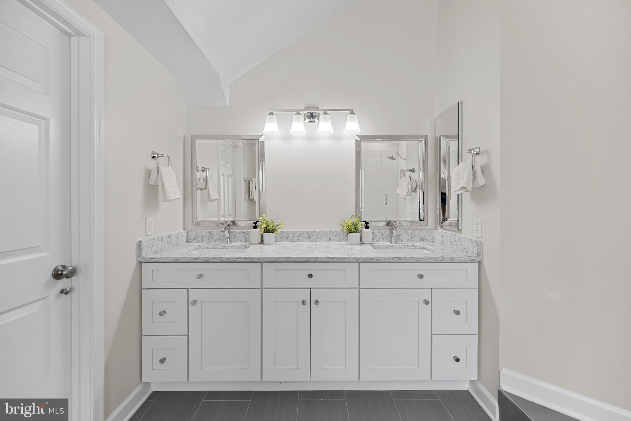 7016 Clifton Knoll Ct