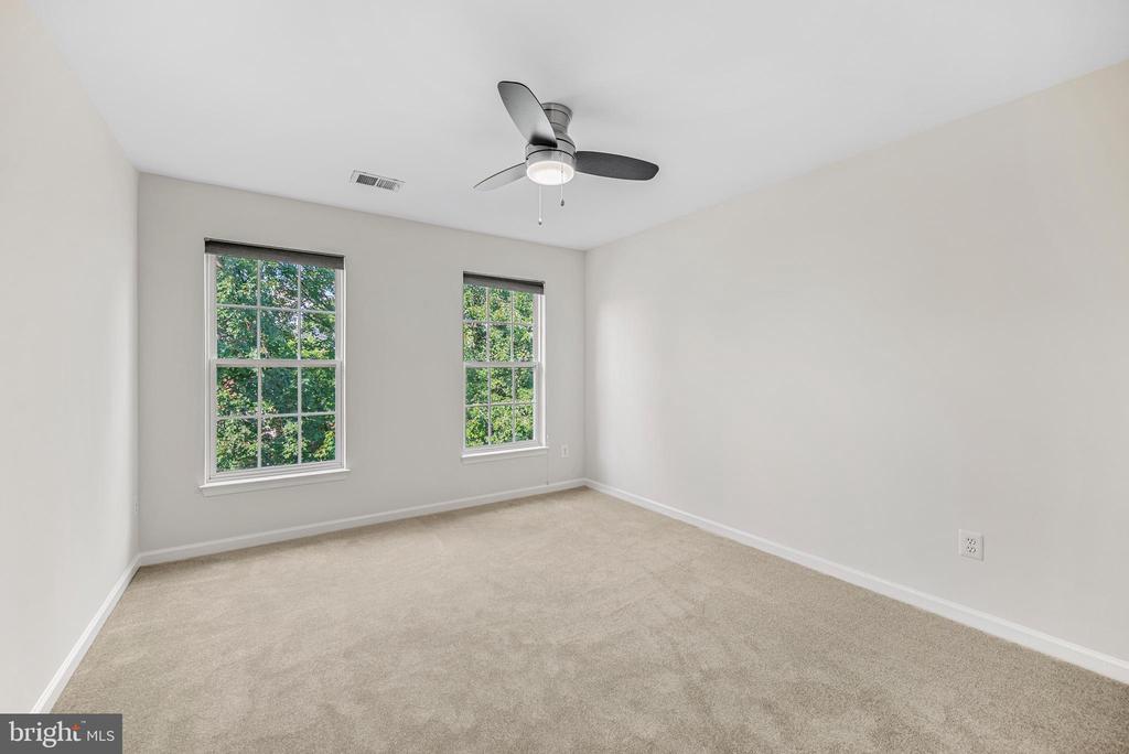 7016 Clifton Knoll Ct