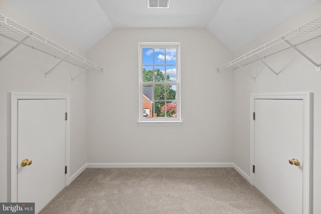7016 Clifton Knoll Ct