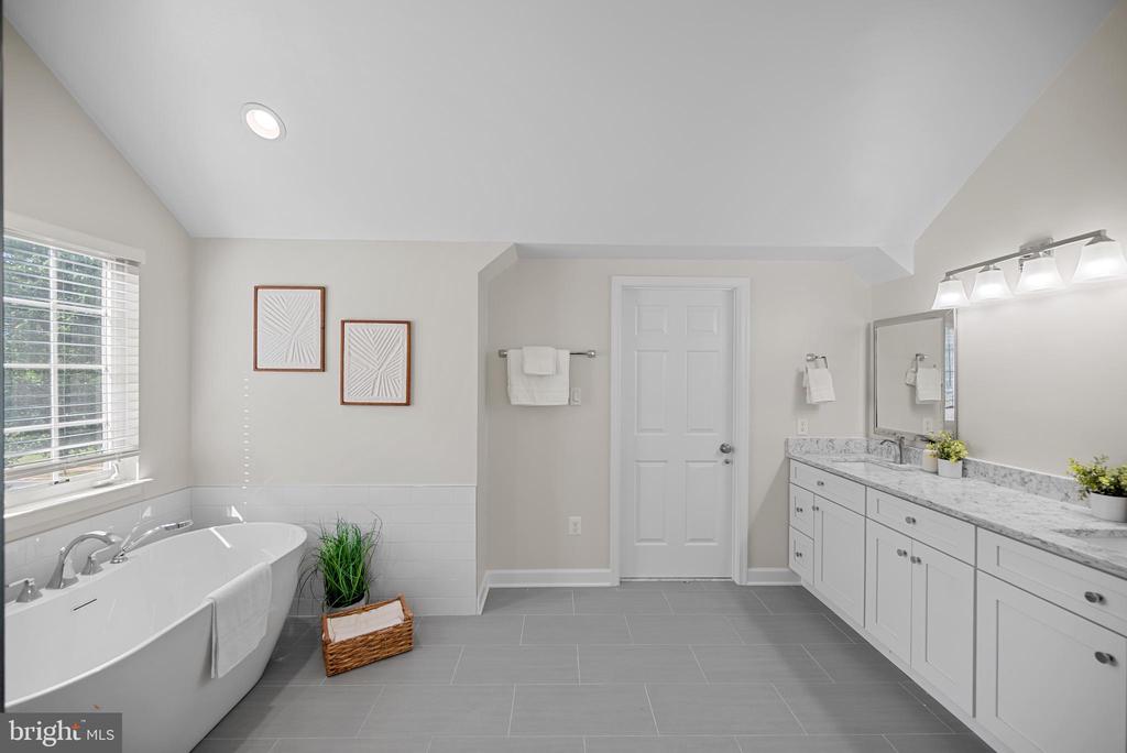 7016 Clifton Knoll Ct