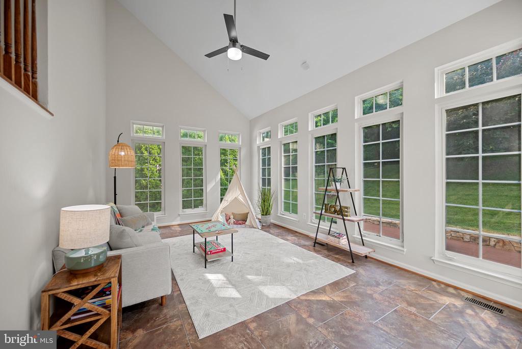 7016 Clifton Knoll Ct