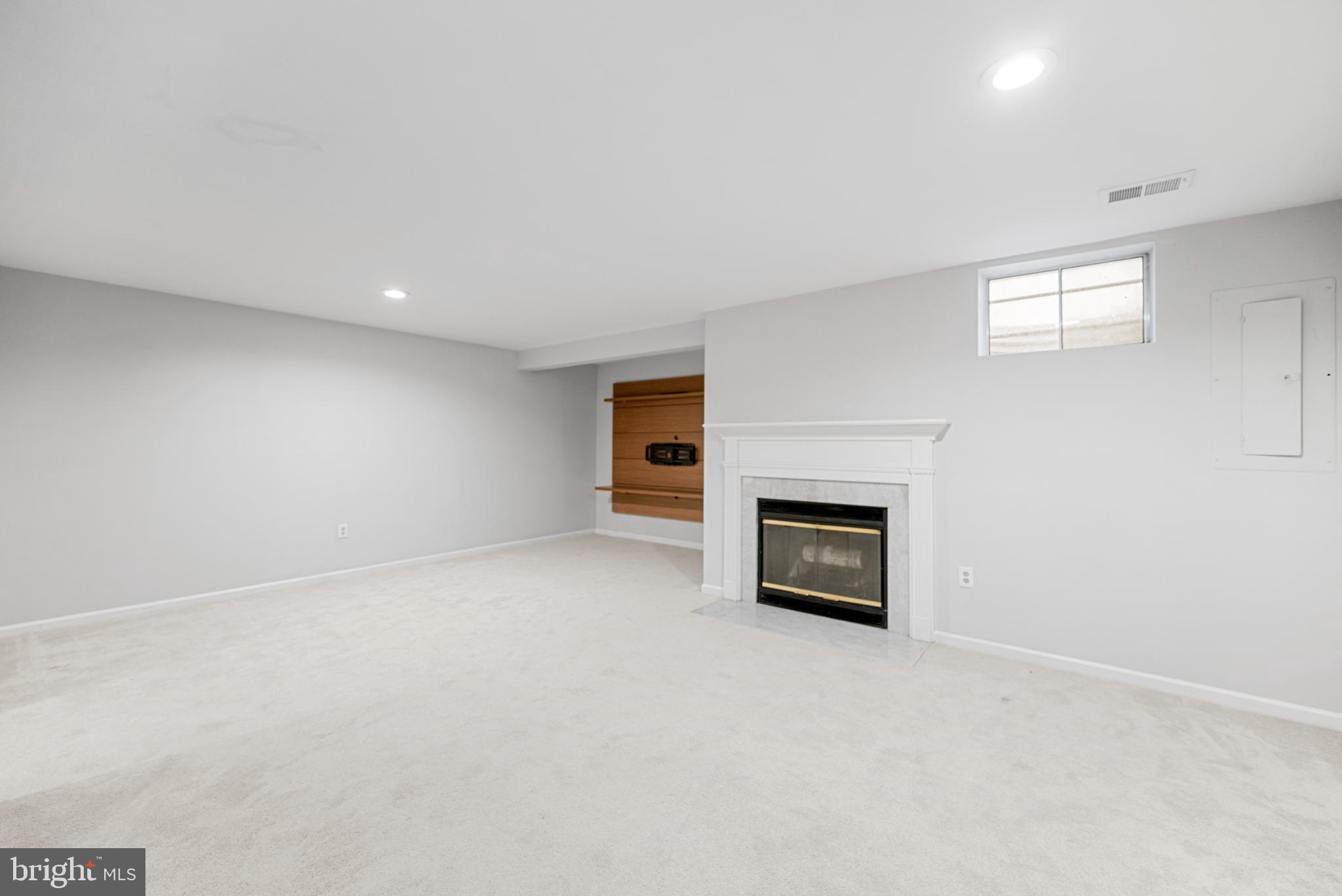 7526 OLDHAM WAY