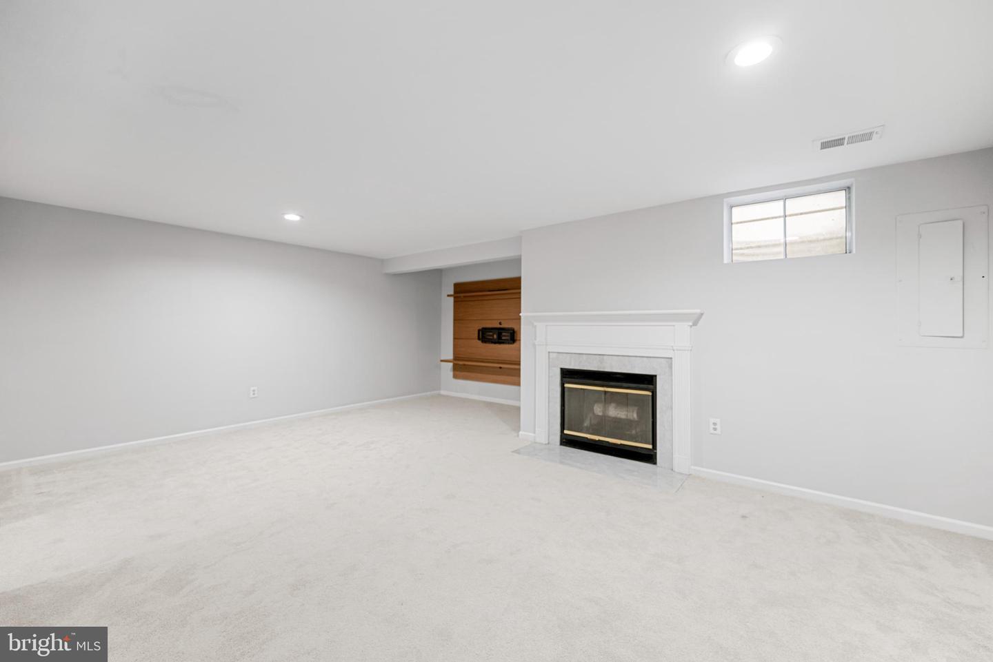 7526 OLDHAM WAY