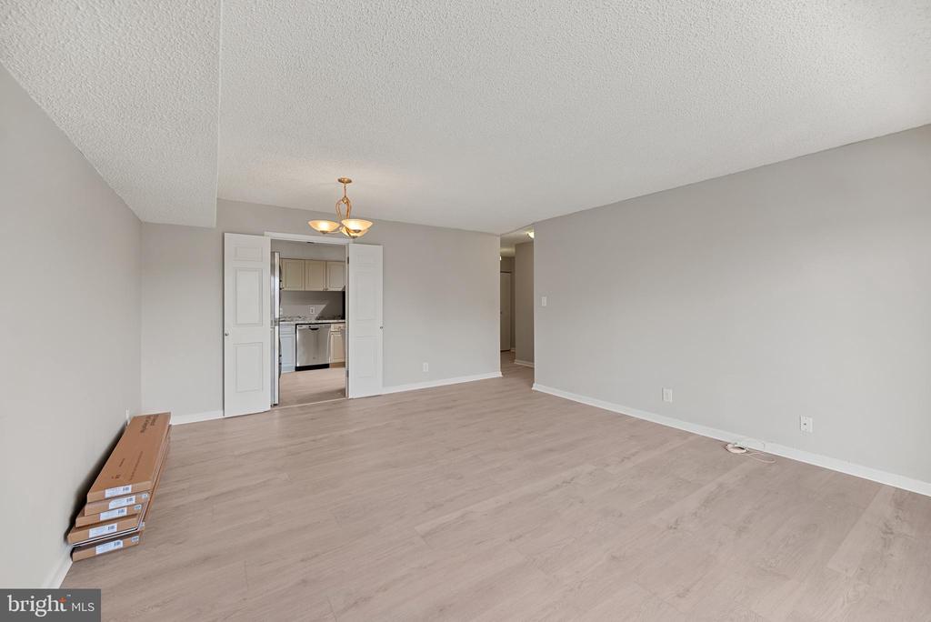 3800 POWELL LANE 830
