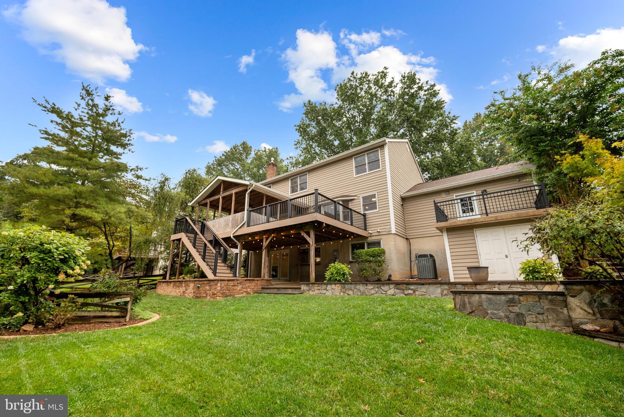 7100 HUNDSFORD LANE
