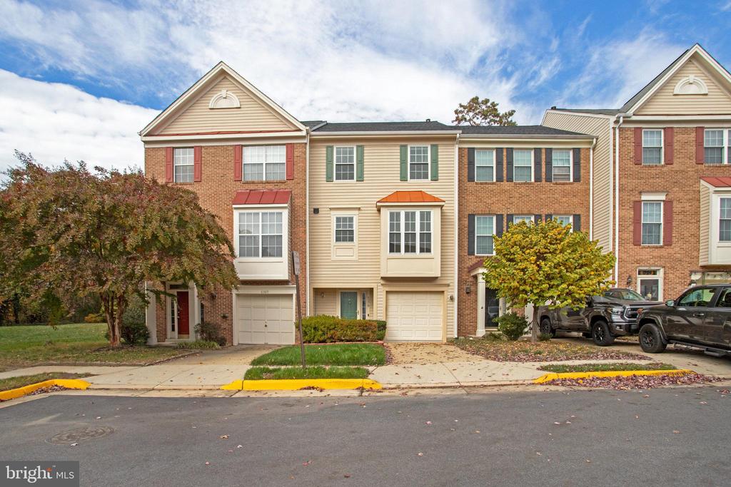 6378 DAKINE CIRCLE