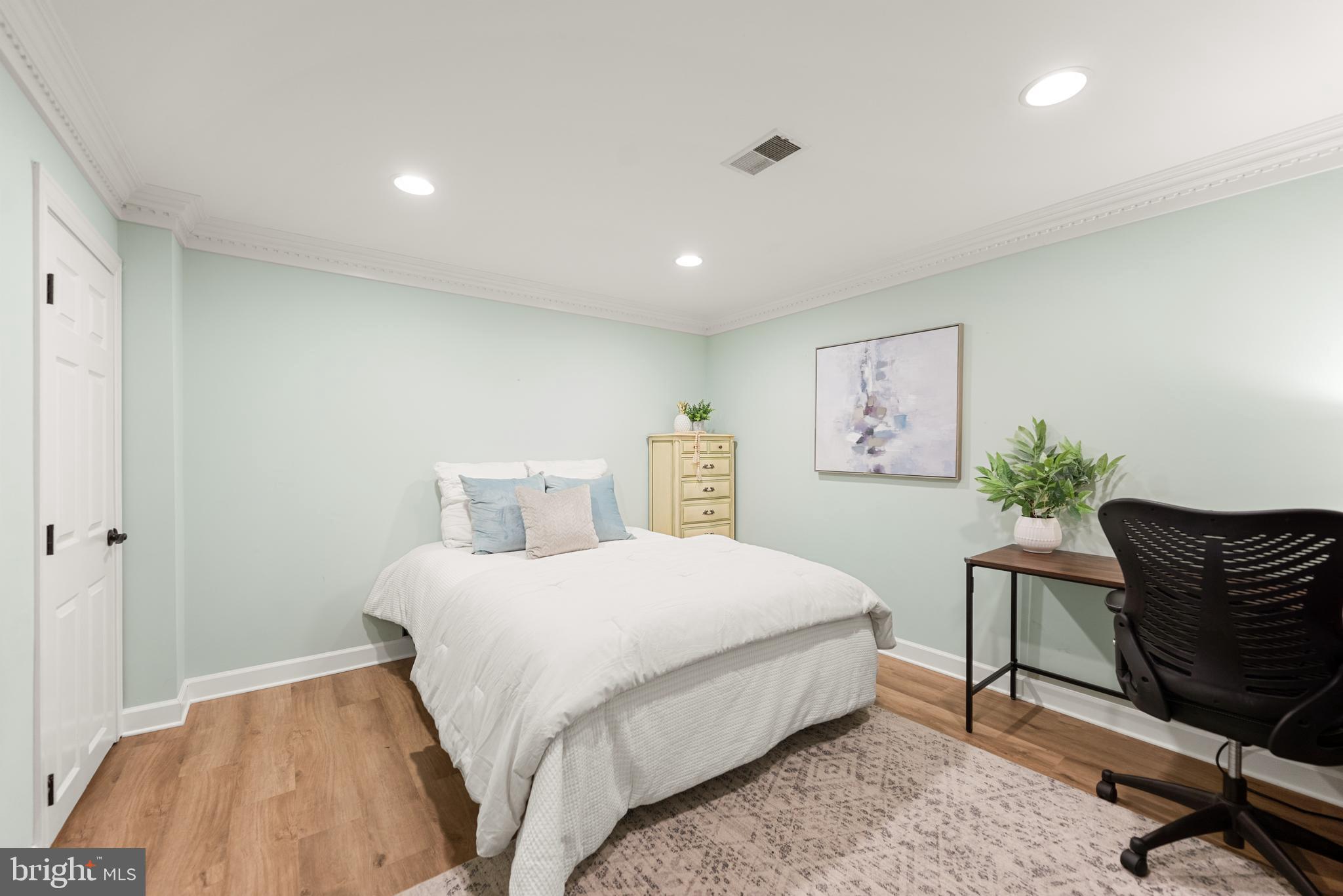 3721 HUNTLEY MEADOWS LANE