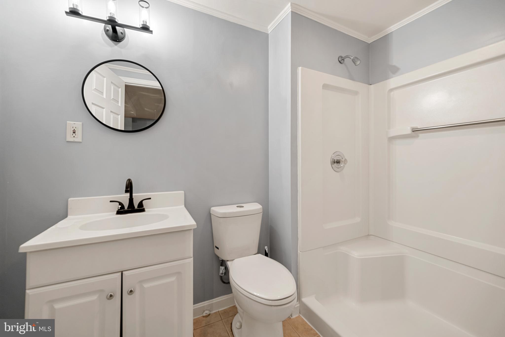 6104 OLD BRENTFORD COURT