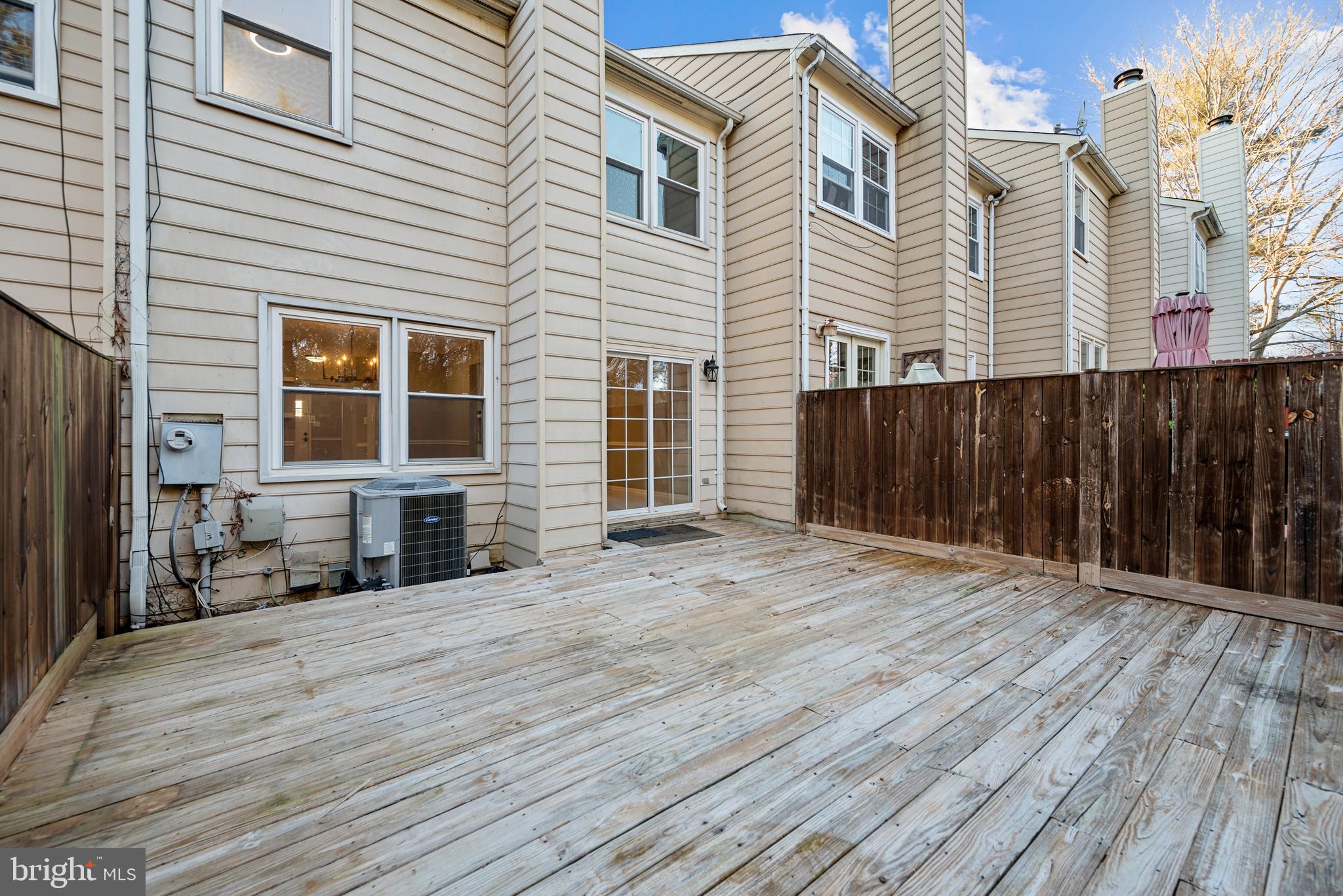 6104 OLD BRENTFORD COURT