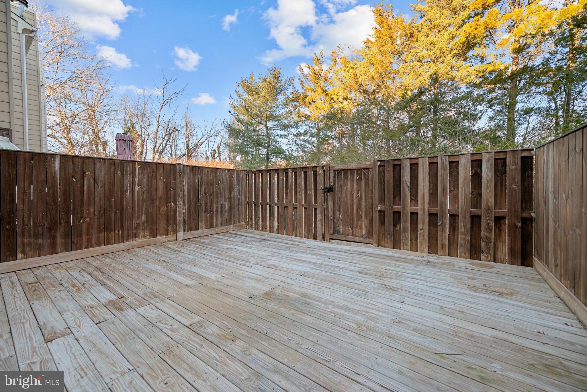 6104 OLD BRENTFORD COURT