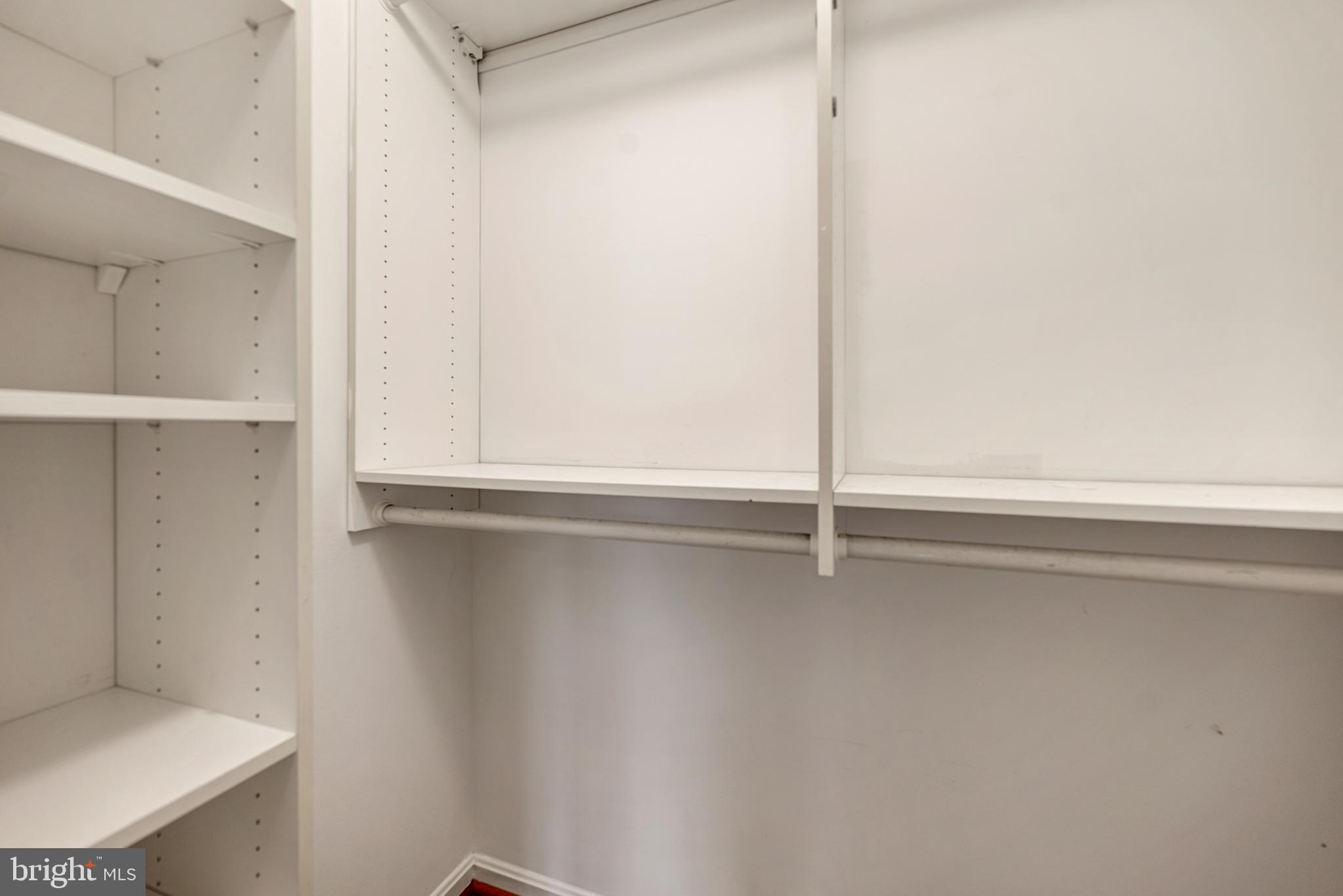 6104 OLD BRENTFORD COURT