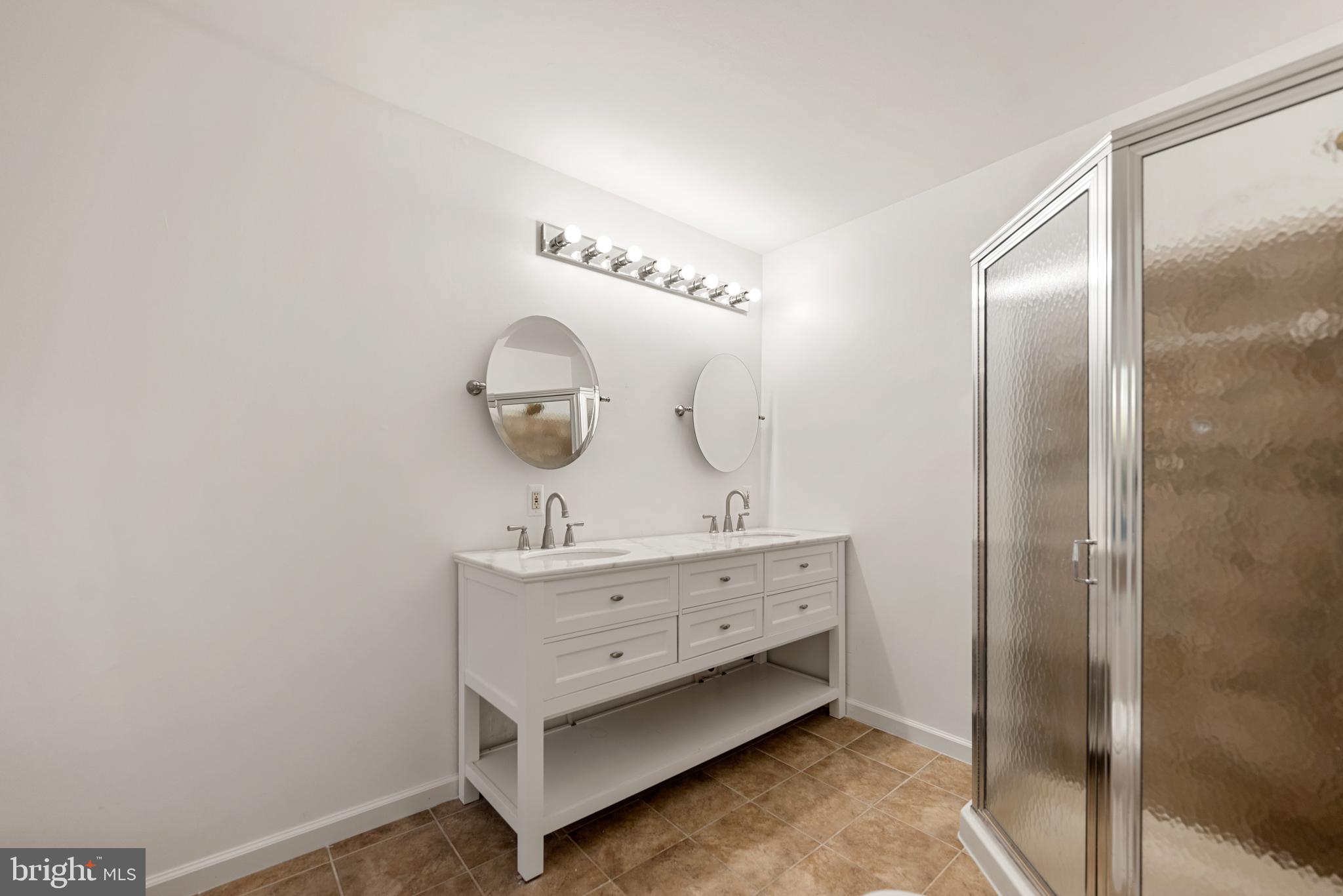 6104 OLD BRENTFORD COURT