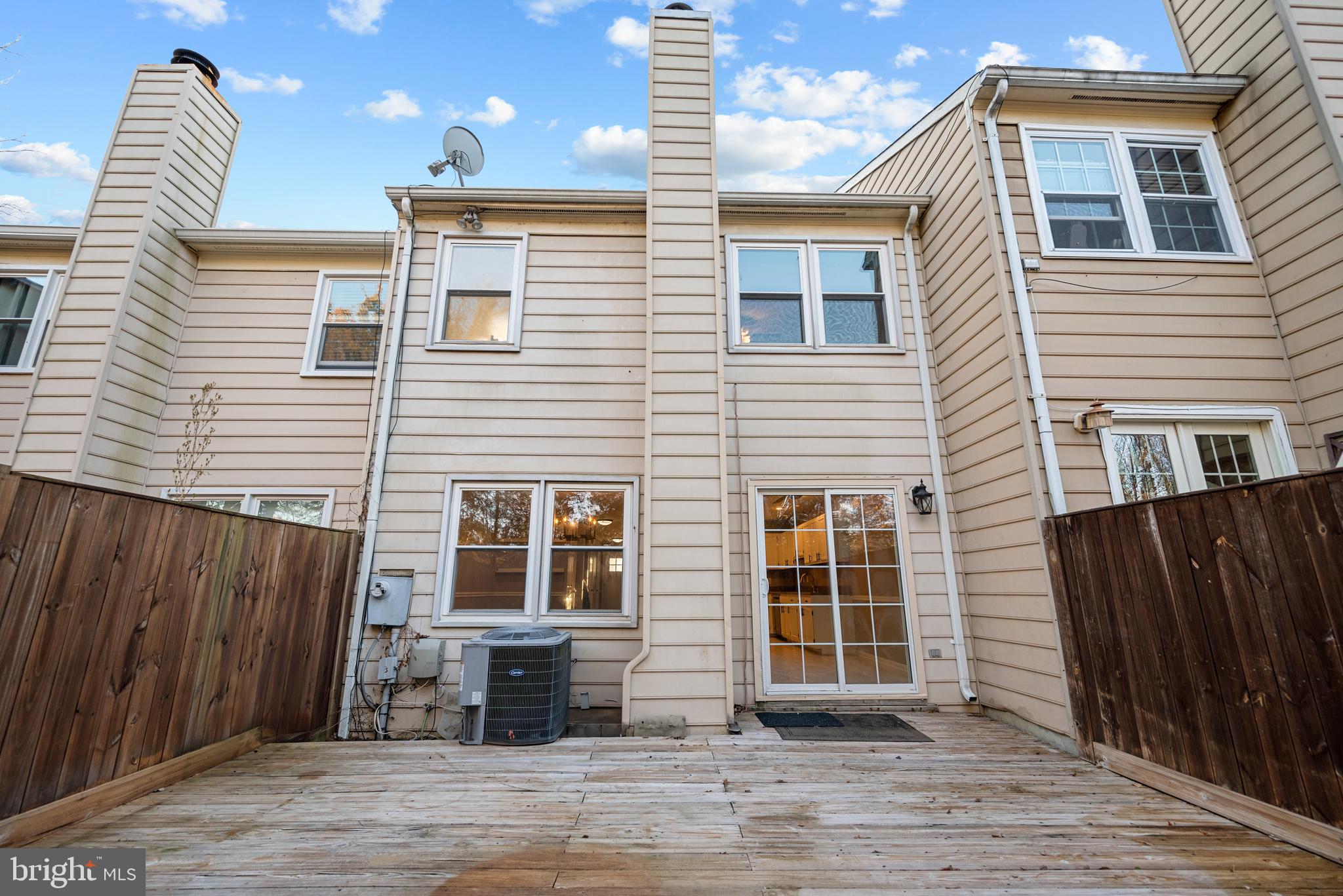 6104 OLD BRENTFORD COURT