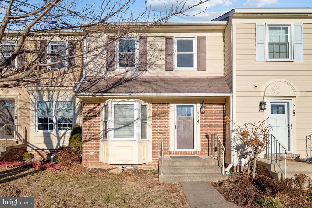 6104 OLD BRENTFORD COURT