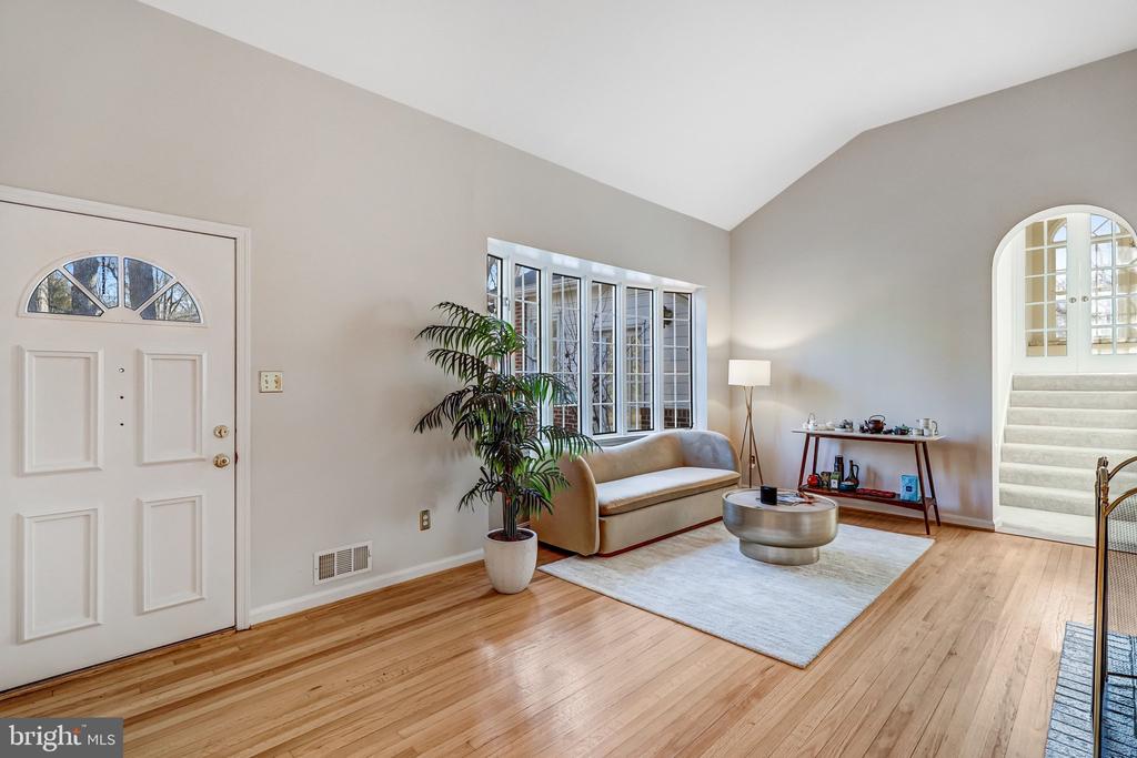 9232 FOREST HAVEN DRIVE