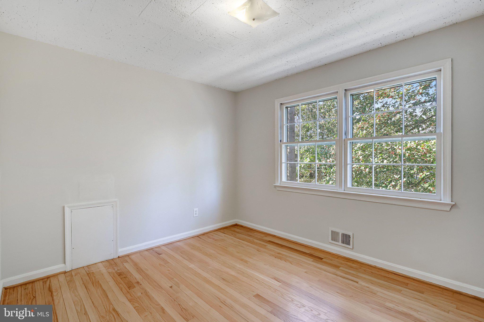 9232 FOREST HAVEN DRIVE