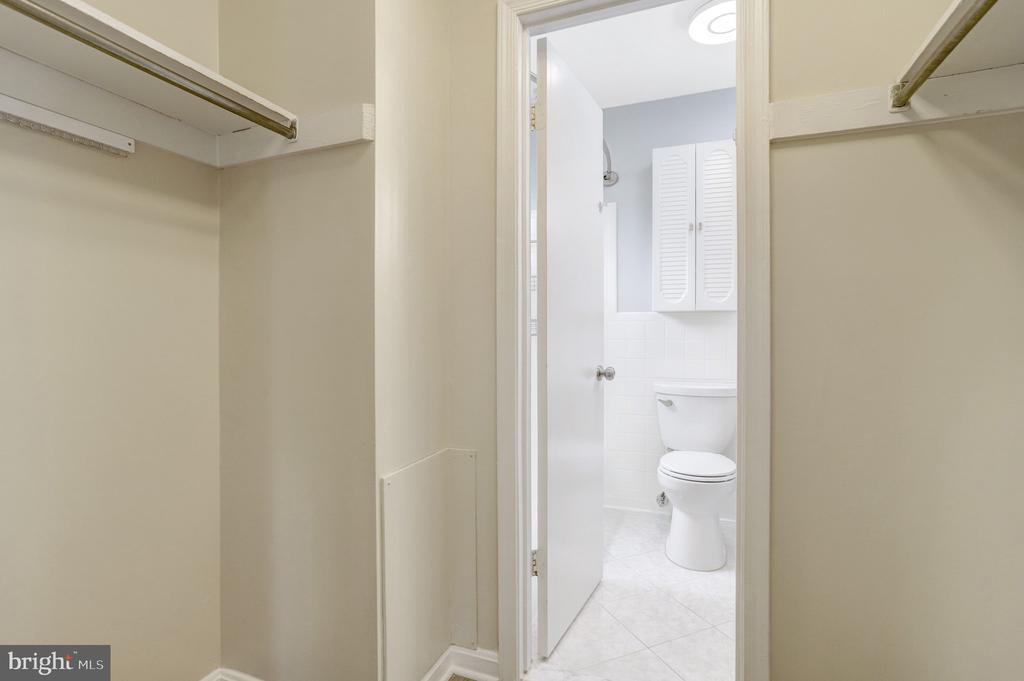 2800 JOSEPH MAKELL COURT
