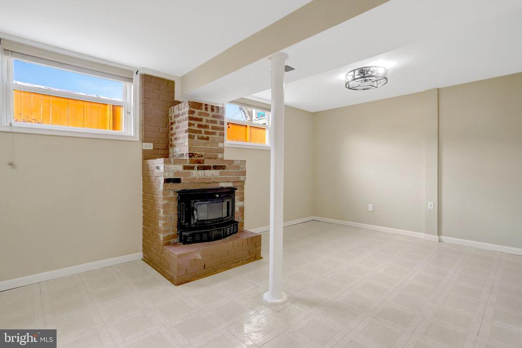 2800 JOSEPH MAKELL COURT