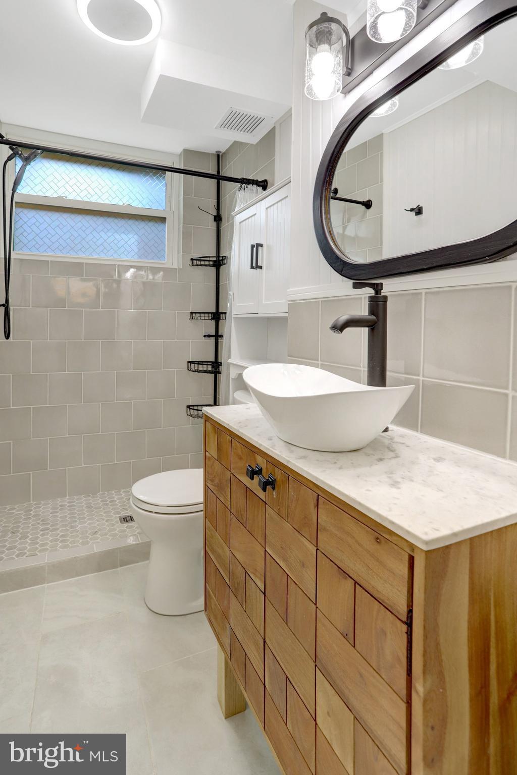 2800 JOSEPH MAKELL COURT