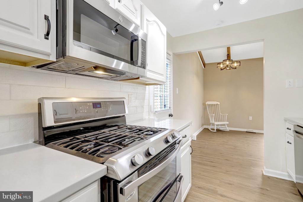 2800 JOSEPH MAKELL COURT