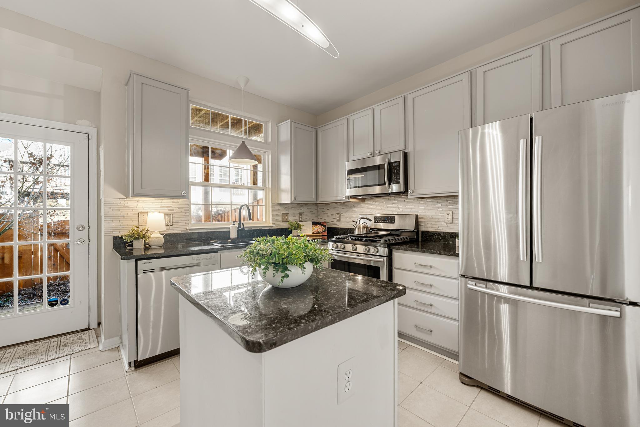 8346 HUNTER MURPHY CIRCLE