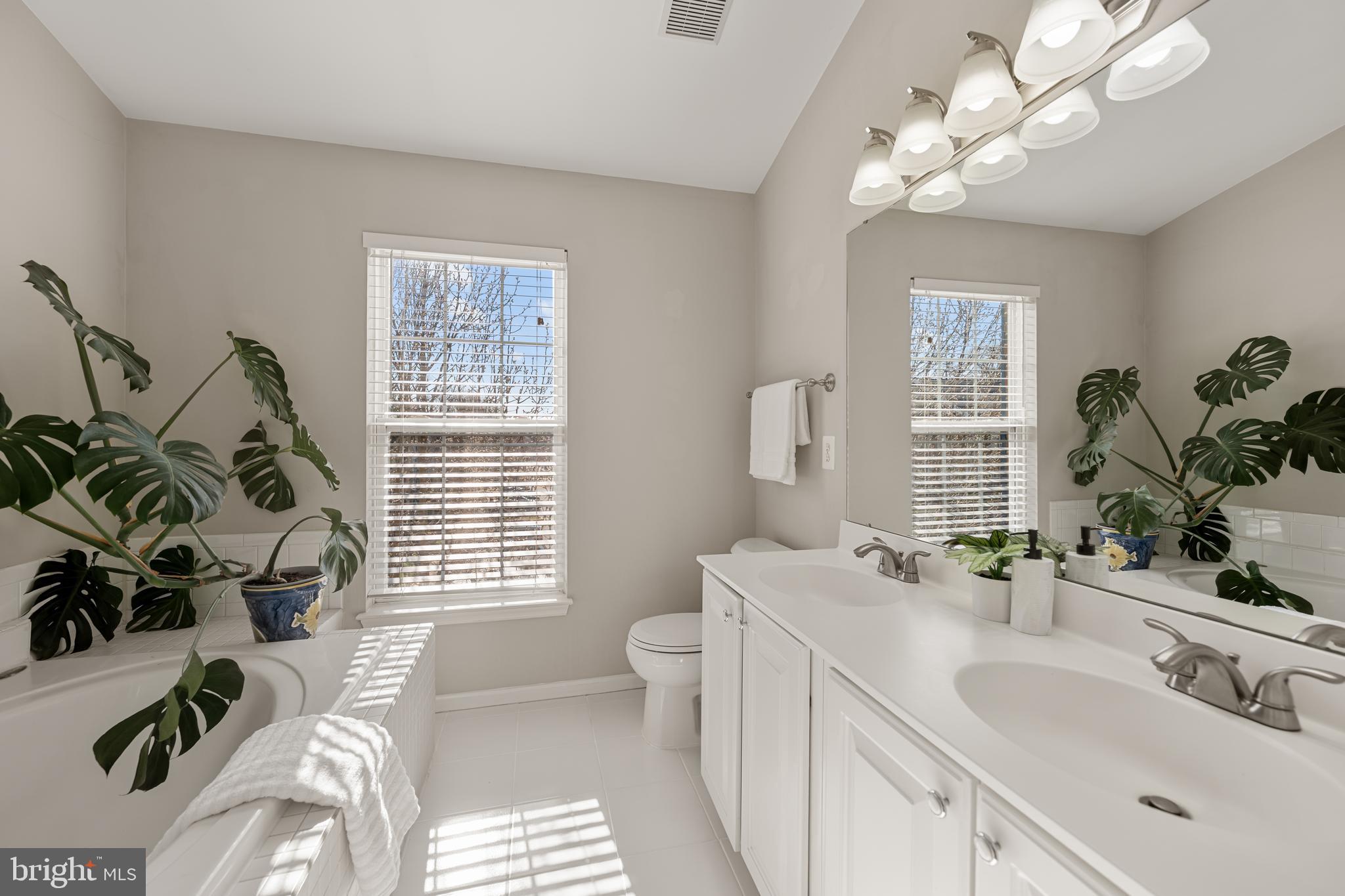 8346 HUNTER MURPHY CIRCLE