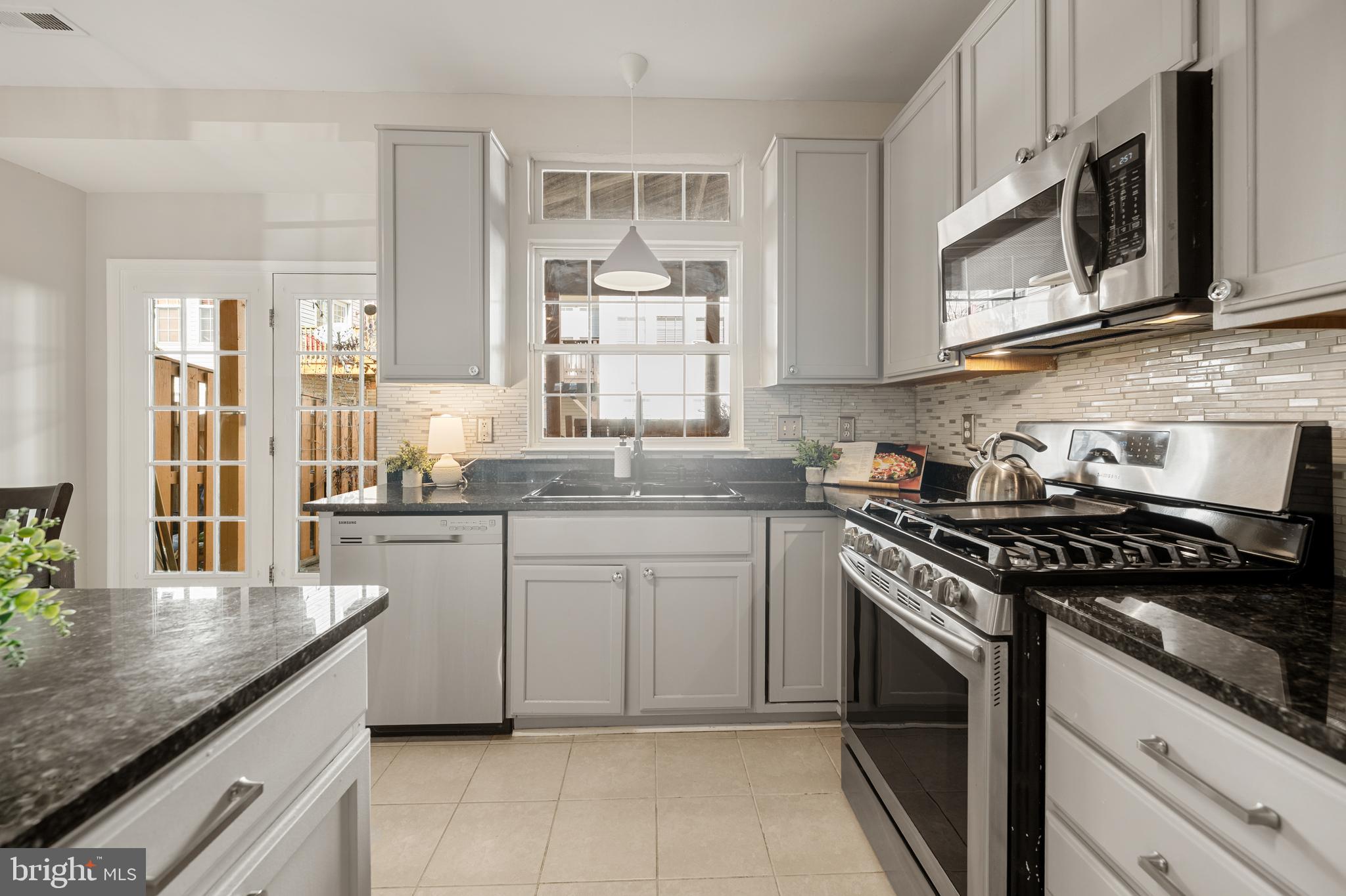 8346 HUNTER MURPHY CIRCLE